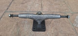 Eje Gullwing Trucks para monopatín