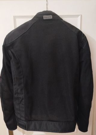 Chaqueta moto de verano negra, perforada 
