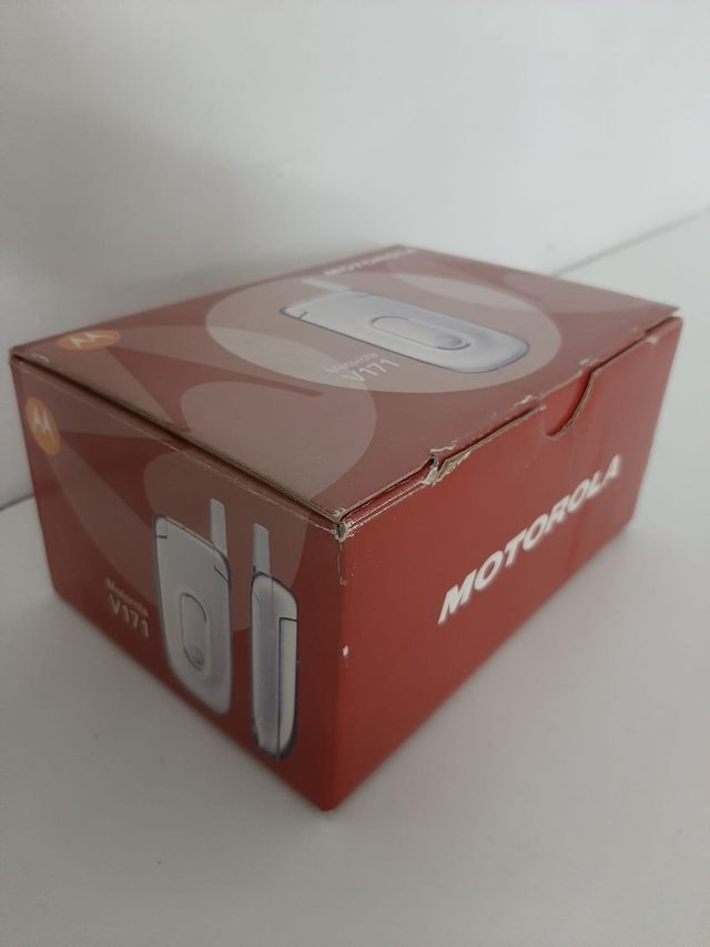 Motorola teléfono móvil plateado