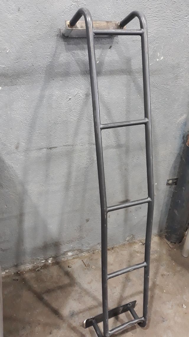 Escalera furgoneta
