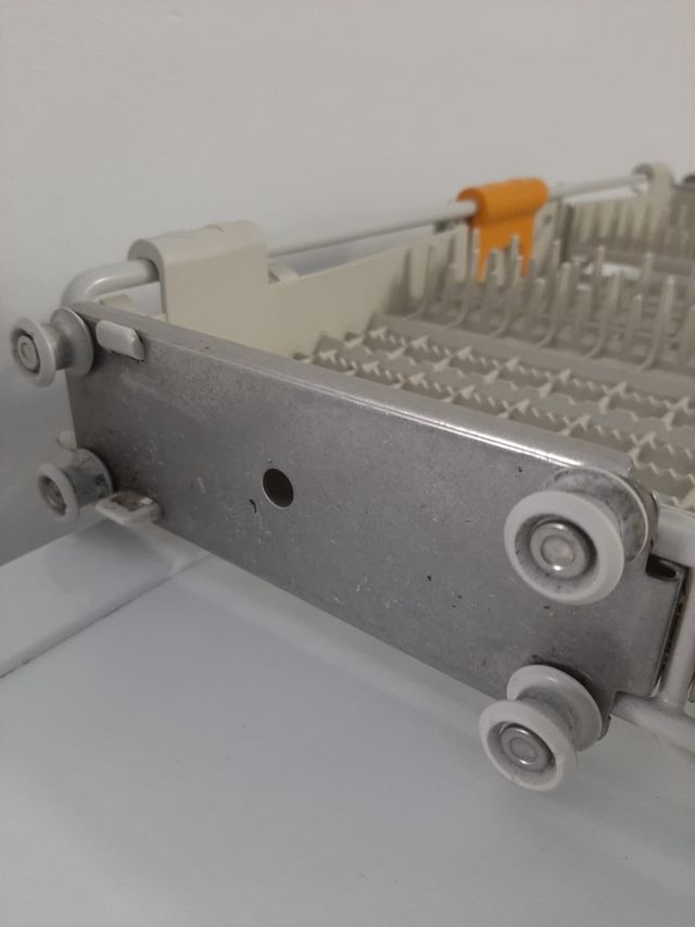 Cesta cubiertos lavavajillas miele