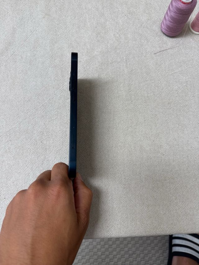 iPhone 13 negro - impecable