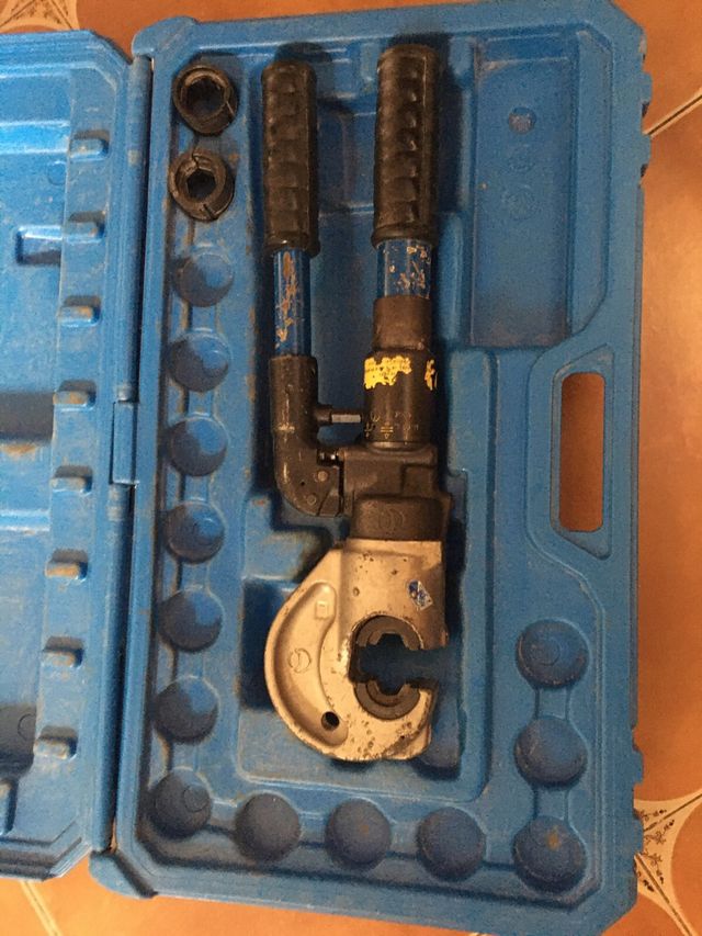 Crimpadora hidraulica Cembre- HT 131-C.