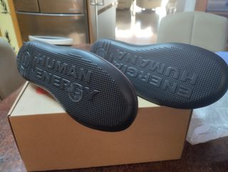 Zapatillas Piel Negra-Roja