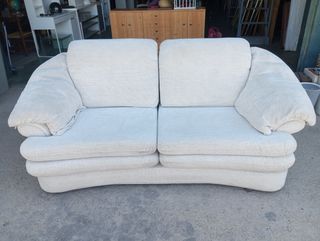 Sofá beige 2 plazas