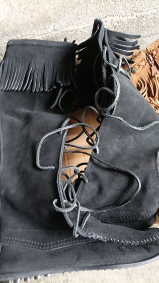 Coppia Stivaletti Minnetonka