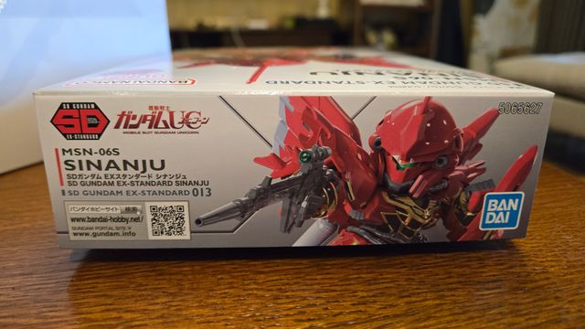 SD Gundam HG Sinaju (MSN-06S)