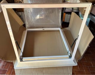 Ventana abatible tejado. Ubicada en Fiscal(Huesca)