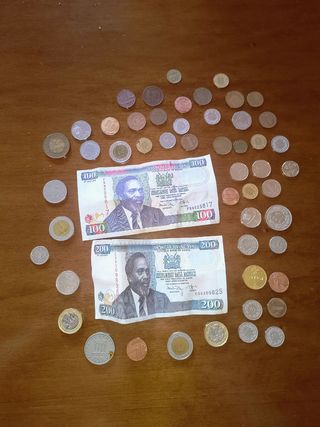 Monete e banconote varie straniere