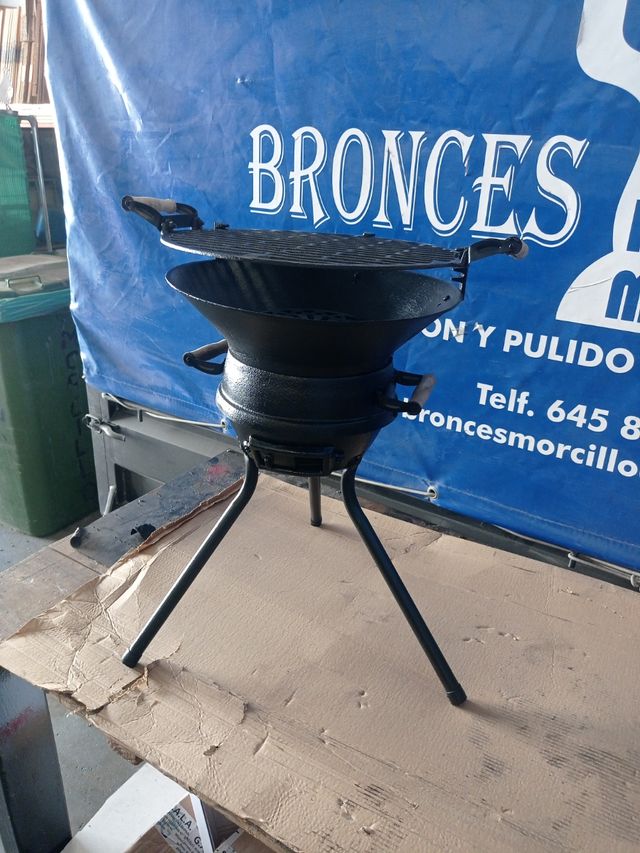 Barbacoa portátil metálica negra