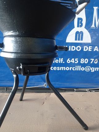 Barbacoa portátil metálica negra