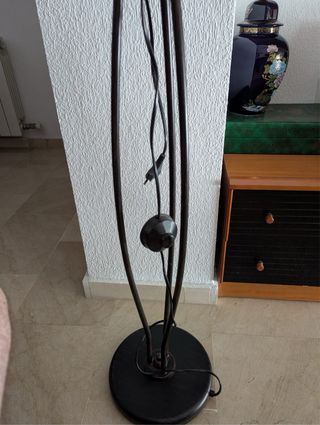 Lámpara pie 3 luces estilo Tiffany.