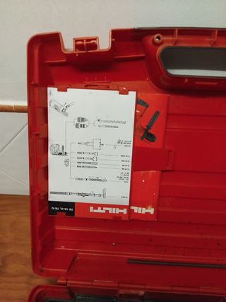 Maletín HILTI   T 16 
Martillo percutor taladro 
