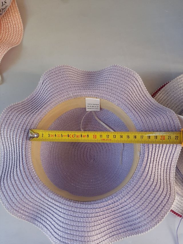 Ragazza Pamelas (cappello)