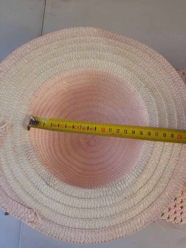 Ragazza Pamelas (cappello)