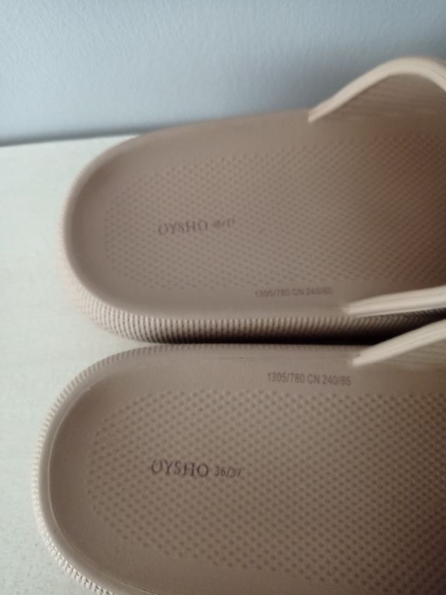 Sandalias OYSHO beige
