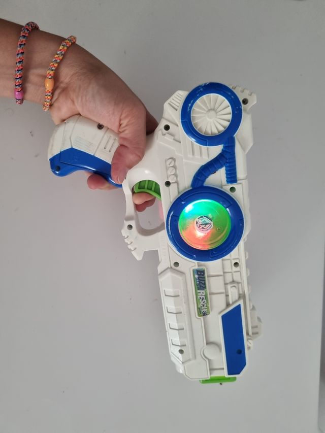 Pistola Buzz Lightyear con luz y sonido