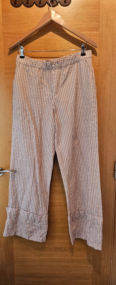 Pijama Zara rayas beige-marrón