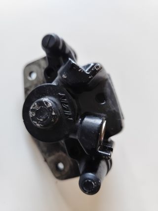 Pinza freno bloqueada para Suzuki Burgman UH125.