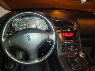 Peugeot 5008 2012