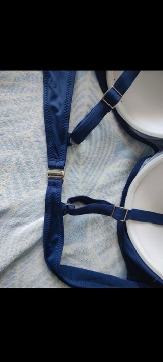 Bikini azul y verde agua