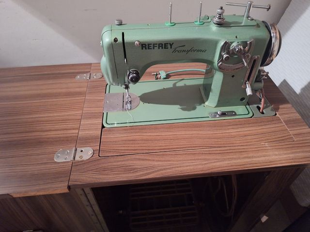 Máquina coser REFREY Transforma