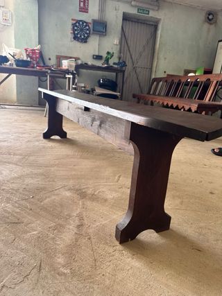 Mesa roble antigua + 2 bancos