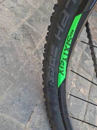 Bicicleta montaña carbono CUBE reaction 