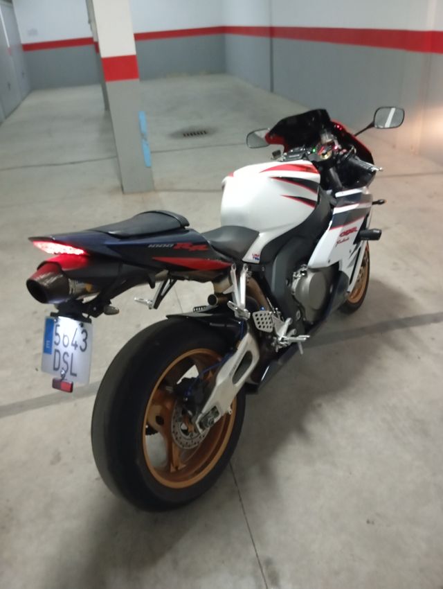 Honda CBR 1000RR - Moto deportiva