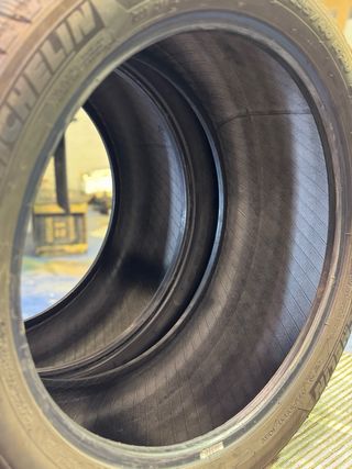 1 Neumático Michelin 295/40R20