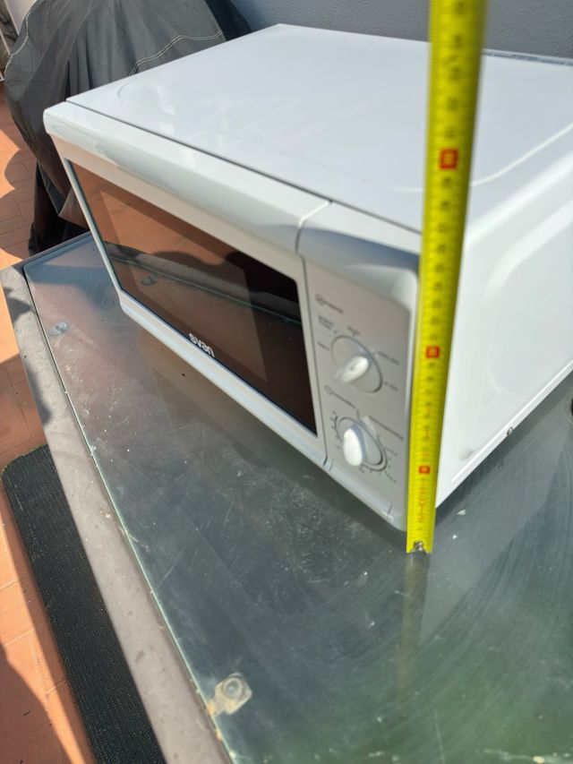 Microondas SVAN blanco - 20L
