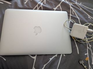 MacBook Air 13" 2017 - 8GB RAM, 256 DD