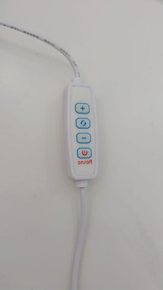 Consola Ikea blanca con cajones, espejo y luces