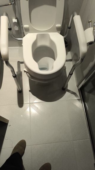 Asiento WC elevado geriatrico