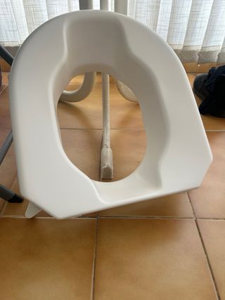 Asiento WC elevado geriatrico