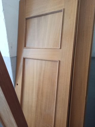 Puertas de madera nuevas