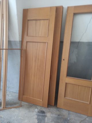 Puertas de madera nuevas