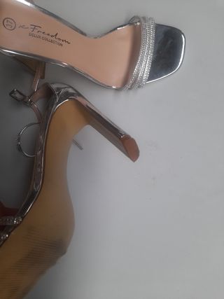 Sandalias plateadas