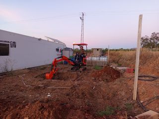 Trabajos con miniexcavadora 1800kg - alquiler