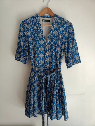 Vestido Zara mini azul bordado