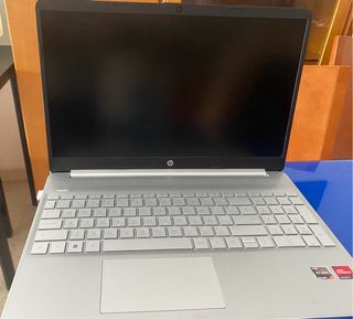Portátil HP Ryzen 7 5700U - 1TB
