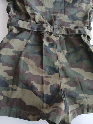 Mono vaquero elástico militar Bershka talla S
