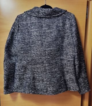 Cazadora H&M cruzada entallada doble botonadura.