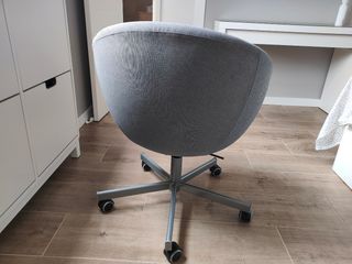 Silla giratoria IKEA SKRUVSTA gris