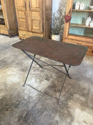 Mesa plegable metal antigua