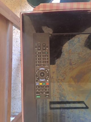 TV Samsung 32" marrón