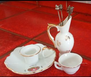 Varias piezas de porcelana 