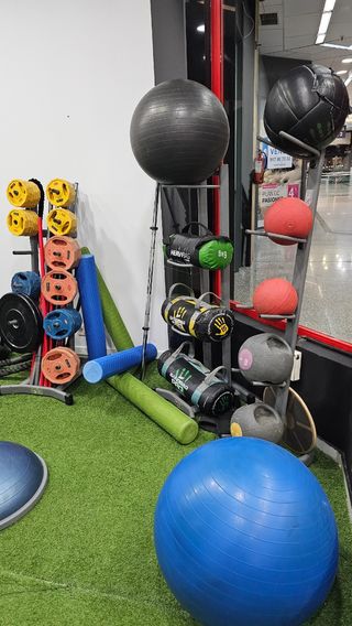 Traspaso gimnasio equipado