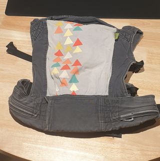 Mochila portabebés Boba - Gris - Triangulos