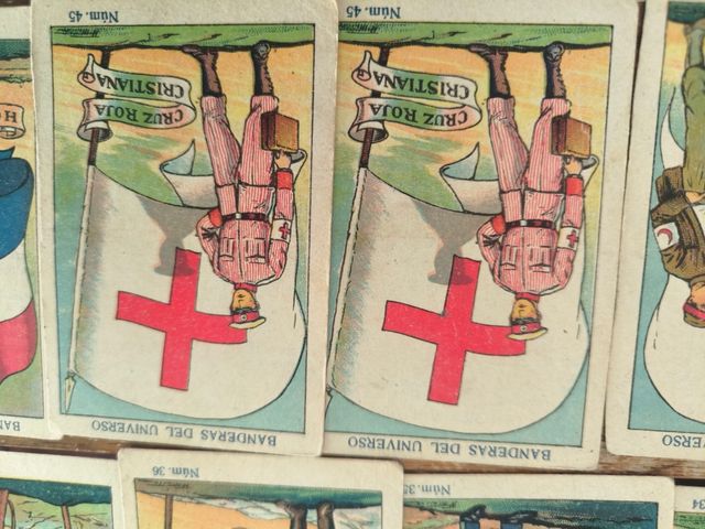 62 Cromos de la colección Banderas Universo